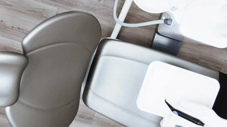 clinica-dental-moderna-en-amsterdam-con-equipo-especializado